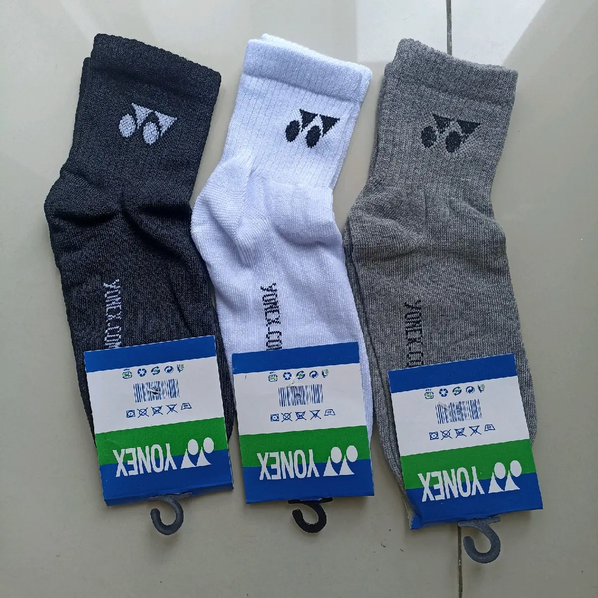 KAOSKAKI BADMINTON YONEX / KAOSKAKI YONEX / KAOSKAKI SPORT / KAOSKAKI BULUTANGKIS