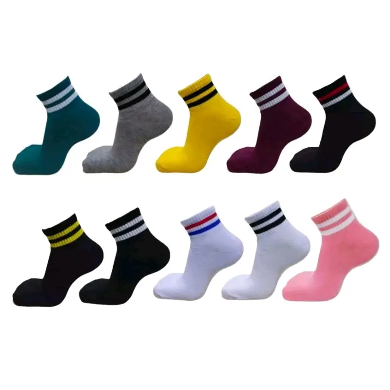 kaos kaki olahraga pendek diatas mata kaki