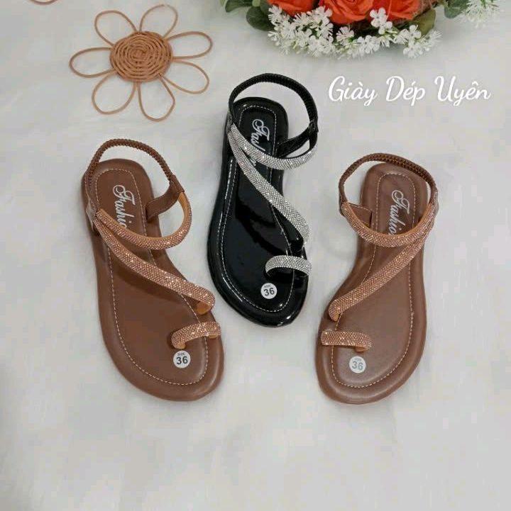Sandal Xỏ Ngón Quai Dây Đính Đá Thời Trang Thiết Kế Sang Trọng Đế TPR Chống Trơn GiàY DéP Nữ