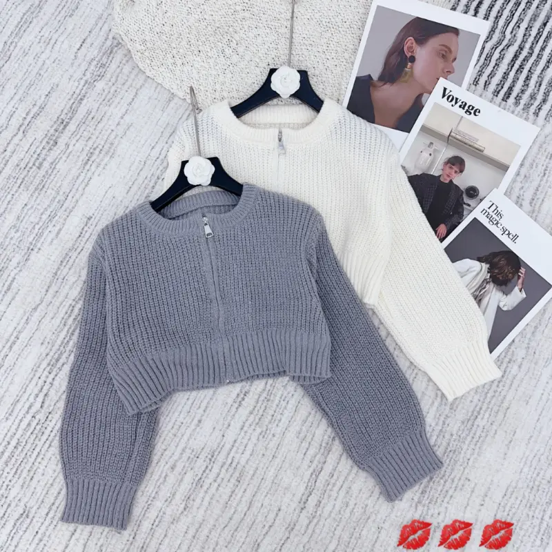 {CSS Fashion Women's Clothing} Áo Khoác Len Croptop Trơn Khóa Kéo Form Rộng EVO-3768