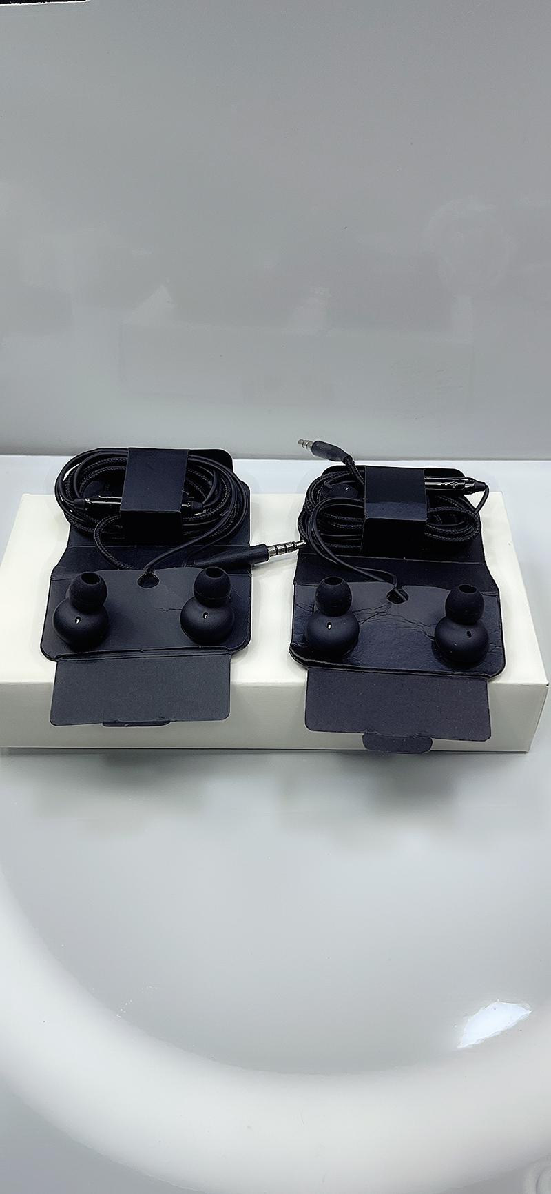 Product Introduction of Combo 2 Tai nghe nhét tai AKkGG cho SS dùng cho :S8 S9 S10 S20 S21 S22 Note 8 Note 9 Note 10 Note 20 jack 3.5 15