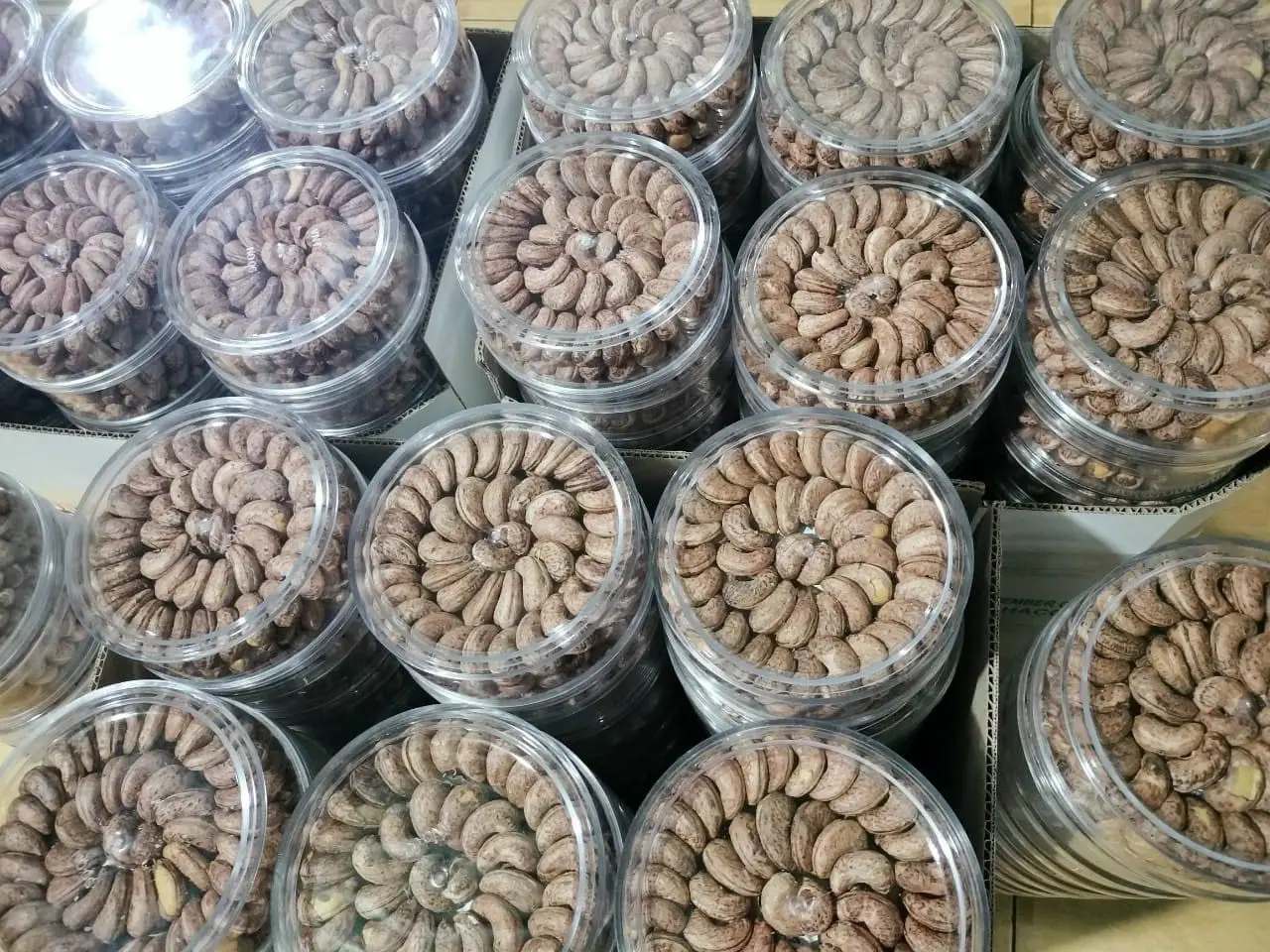 HẠT ĐIỀU RANG MUỐI BÌNH PHƯƠC- HỘP TRÒN 500GR- GIÁ CHỈ 99K/HỘP