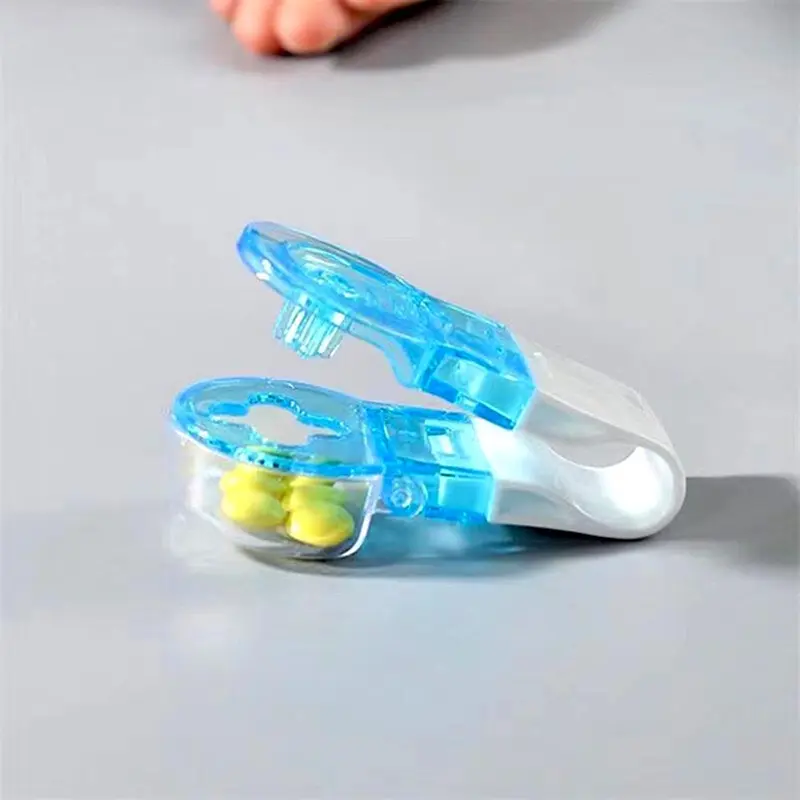 Baby Medicine Dispenser, Medicine Dispenser, Durable Medicine Storage Box, Easy to Open and Close 0