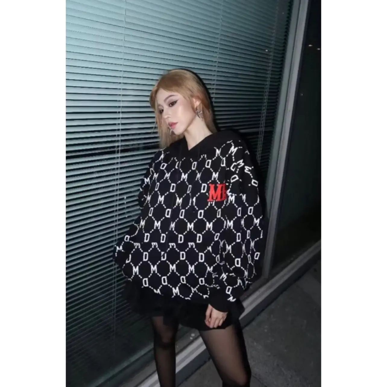 Hoodie kéo khóa chữ MD hồng lót nỉ