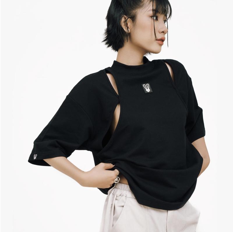 Áo Thun Cổ Cao Cut-Out BunnyHill