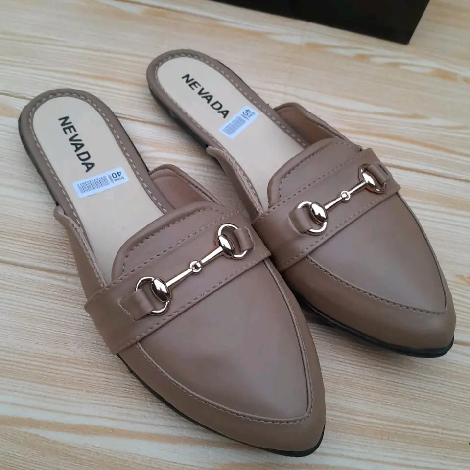 sandal slop wanita//sandal flatshoes wanita//sandal slop terbaru Slip Resistant Elegant