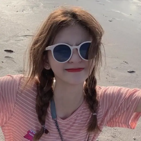 2024 Korean Style Retro Girl White Frame Sunglasses Hong Kong Style Ins Popular Small Face Round Face Glasses