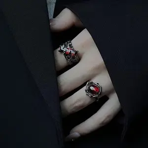 Cincin Retro Batu Merah Cincin Fashion Pria Dan Wanita Adjustable