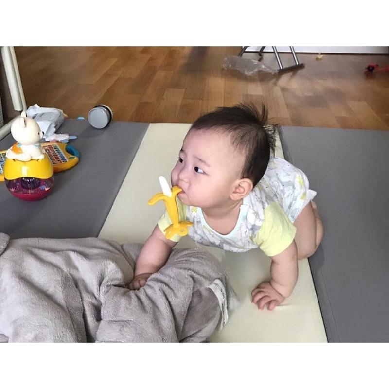 Gặm nướu hươu chuối cho bé giúp bé đỡ ngứa lợi và làm sạch khoang miệng*~ 4