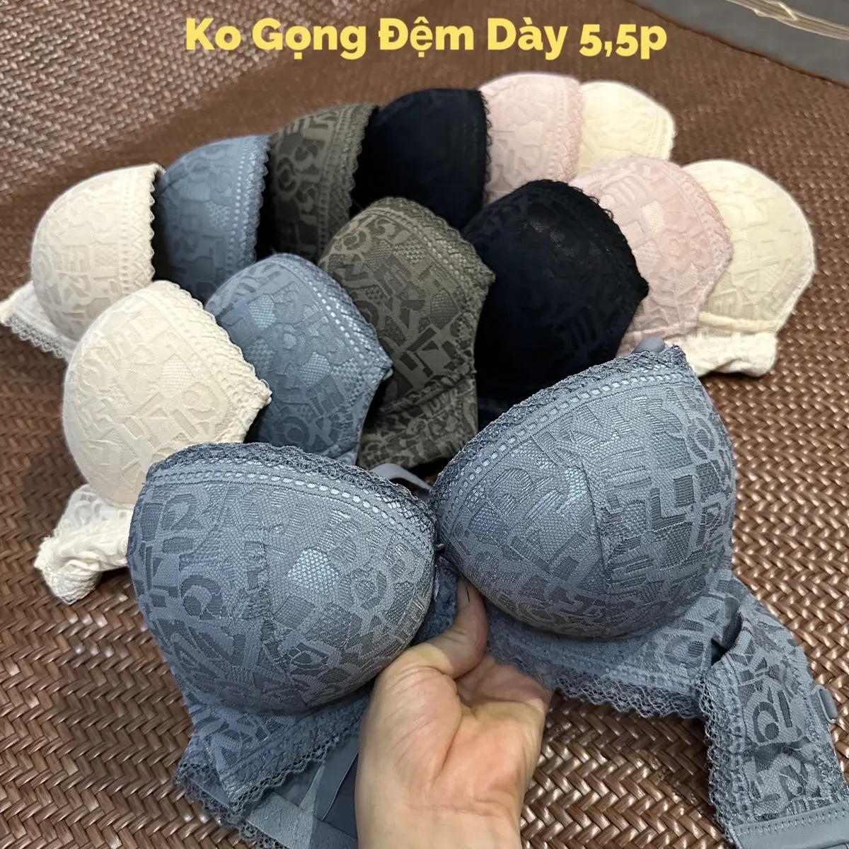 Áo ngực không gọng, Áo lót ren không gọng đệm dày 5.5cm siêu nâng, Áo ngực nữ 912 Women Voi Bra Kem