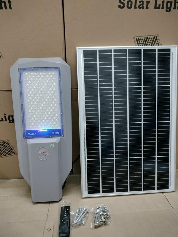 Đèn công trình năng lượng mặt trời 1000W, Đèn phi thuyền tấm pin MONO chính hãng vỏ nhôm đúc - Bảo hành 2 năm 1