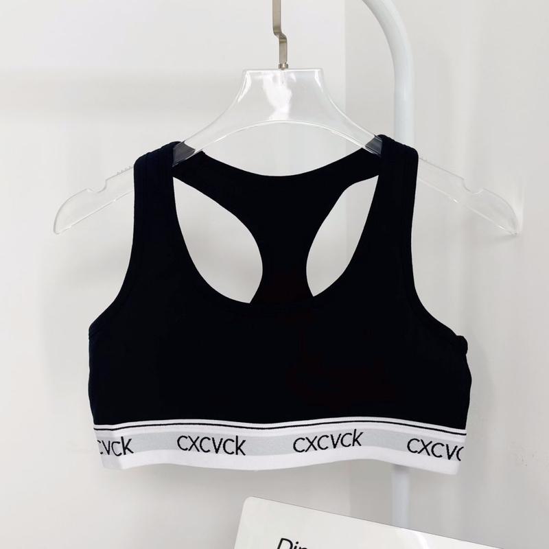 Product Introduction of Women's Underwear Yoga Exercise Vest Shorts Outer Wear shaping and Sexy Bra Set with Chest Pad 8