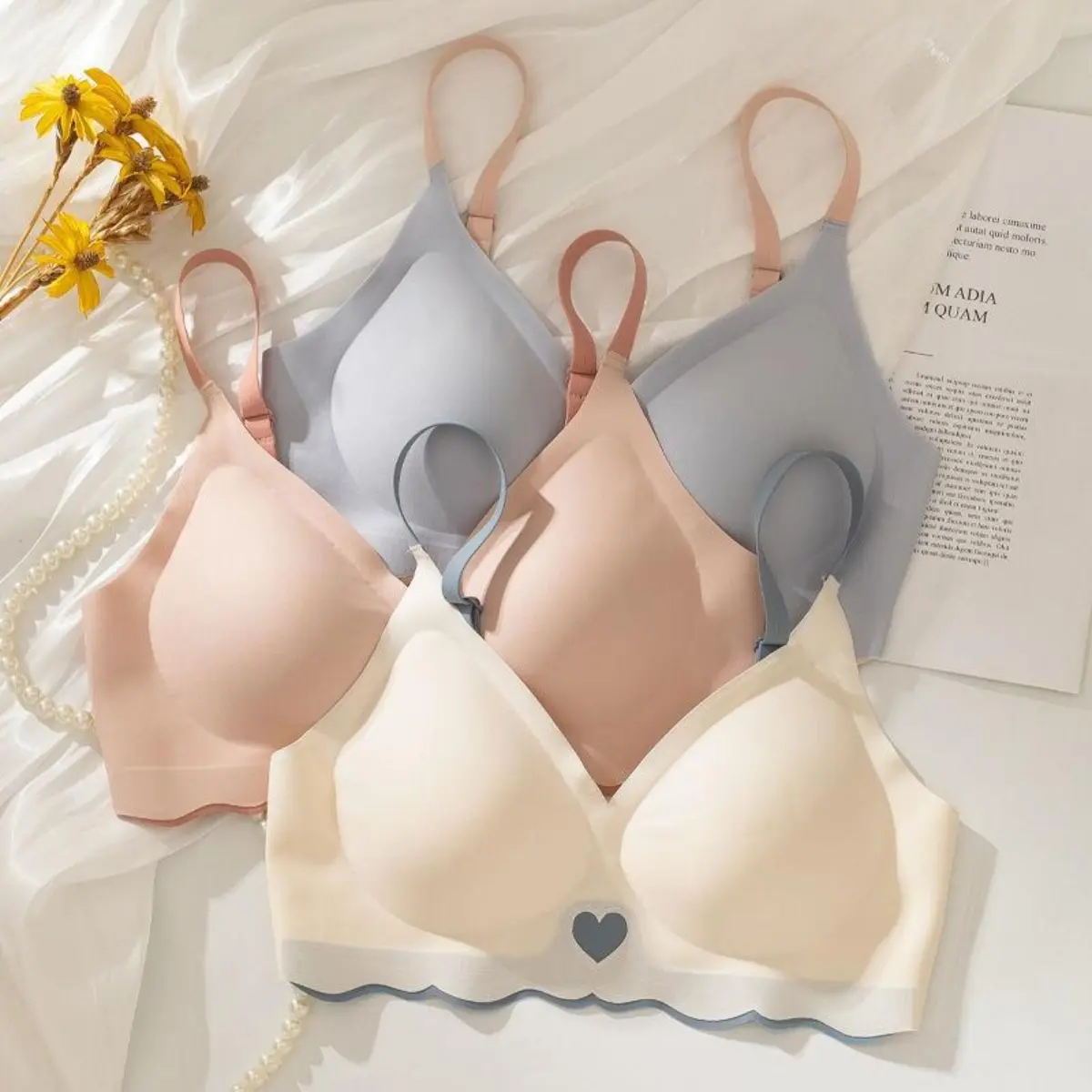 Bh Seamless Wanita Push Up Tanpa Kawat Busa Tipis Motif Love L014 Bra Nyaman - Nylon + Fiber
