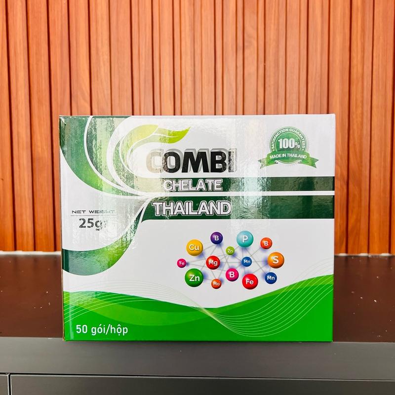  Hộp 50 Gói Phân Bón Lá ComBi Thái Lan. Công Dụng Dưỡng Lá Xanh Giày Tăng Phân Hoá Mầm Hoa Nuôi Bông Nuôi Trái. 1 Gói Pha 200 Lít Nước Phun Qua Lá. 