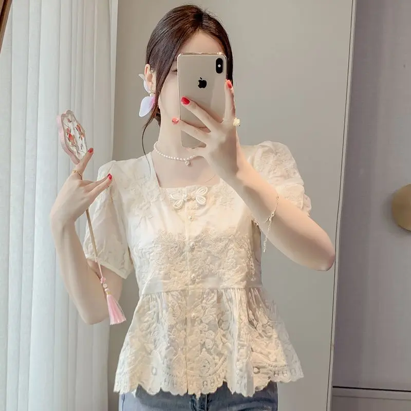 Áo Ngọt Ngào, Phong Cách Quốc Gia Mới, Cổ Vuông, Mỏng Vừa Vặn, Thắt Nút Nút Trung Quốc, ngắn Tay, Thích Hợp Cho Mùa Hè, Thêu Máy, Phong Cách Trẻ Hơn, 2024