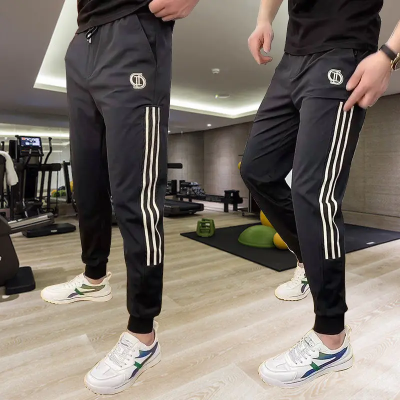 Quần Jogger Nam, Quần thể thao nam Hàn Quốc Sport Tập Thể Dục, vải thun co giãn, màu đen màu ghi Tập Gym 1