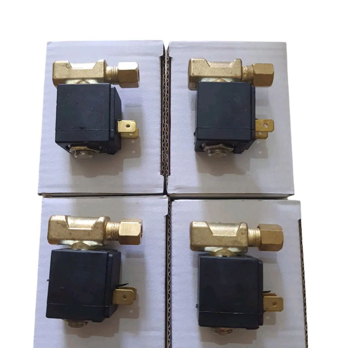 SWITCH KLAKSON TELOLET 3CORONG 12V DAN 24 HRGA 1PC