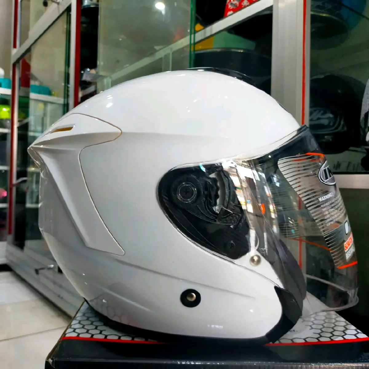 Helm INK Dynamic Solid White