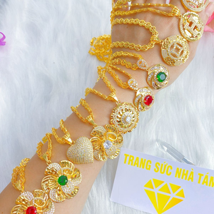 Trang sức nhà Tám