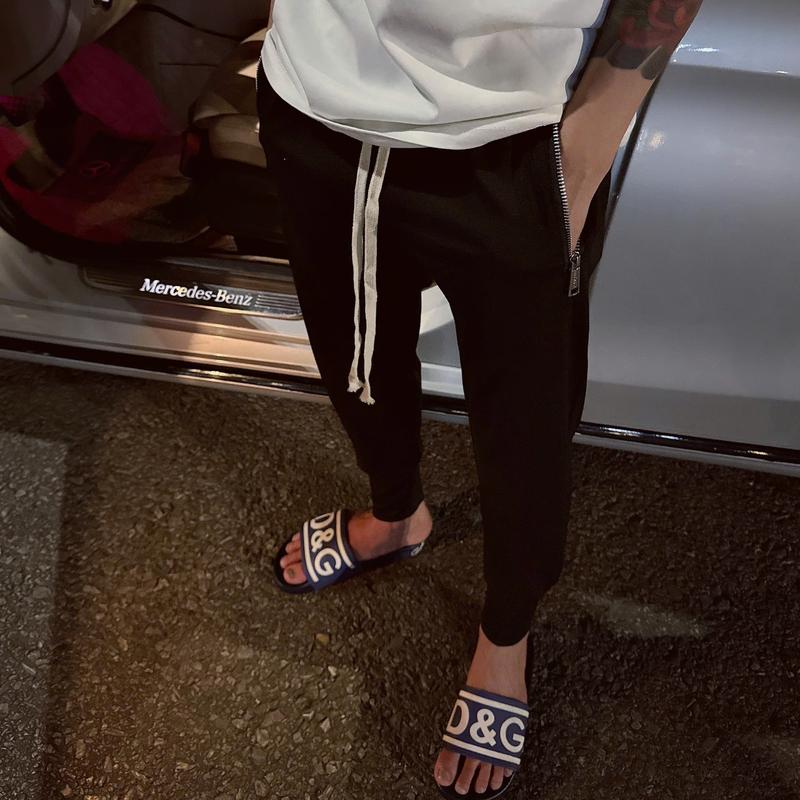 Quần Jogger Trơn Chất Kiệu Umi Cao Cấp Bản Dây Dài Họa Tiết Khóa Dập Nổi Thời Trang Nam