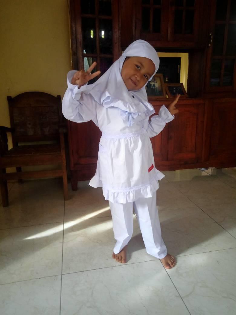 Product Introduction of Setelan Baju Muslim Putih Anak Perempuan // Baju Putih Manasik Haji Katun Bordir Variasi Celana Kerudung Sekolah Jilbab Syari Gamis Gamis Kombinasi baju  manasik 10