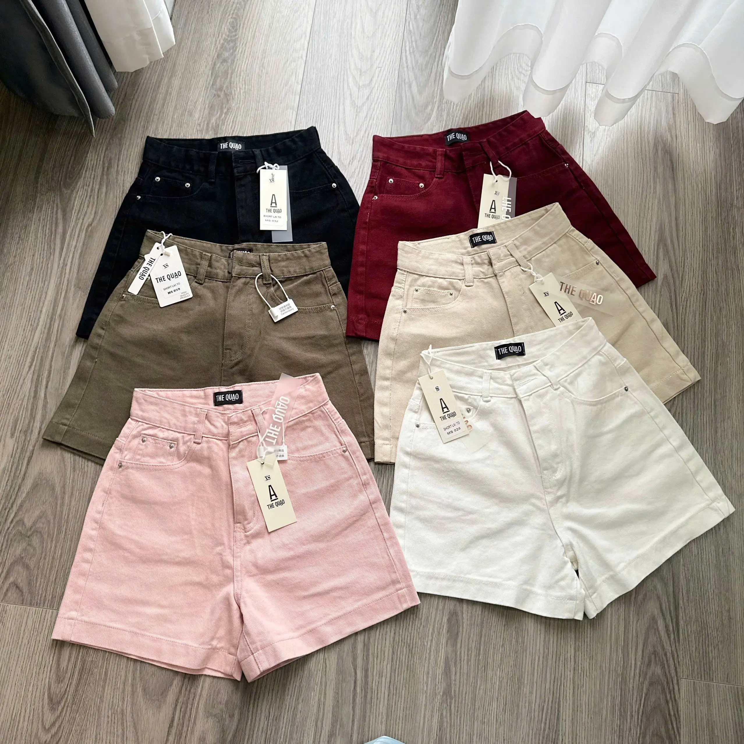 THE QUẠO - Quần Short Jeans Nữ Lưng Cao Bốn Màu R2404_430