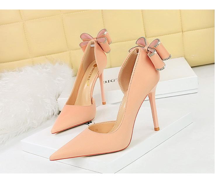Product Introduction of 626-H36M European and American Style Banquet High Heels Stiletto High Heels Shallow Pointed Toe Side Cutout Rhinestone Back Bowknot Single Shoes kitten  heels 27