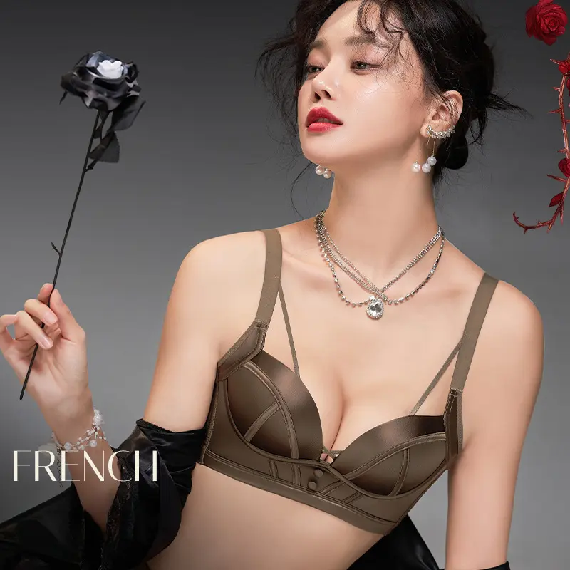 Đồ Lót Áo Ngực Bảo Trì Cốc Lót Thay Đổi Nhiệt Độ, Cao Cấp Và Thời Trang, Chất Liệu Satin, Giá Cả Phải Chăng, Thiết Kế Bóng Loáng Sang Trọng, Thích Hợp Cho Ngực Nhỏ, Kiểu Dây, Tập Hợp
