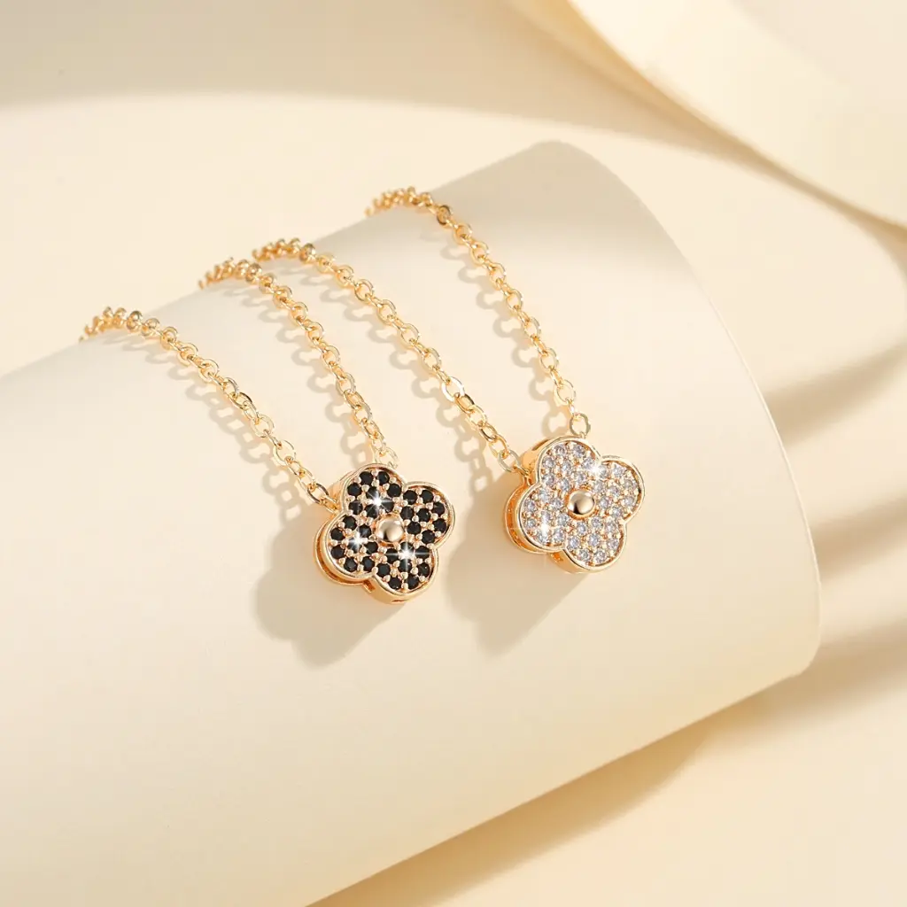 LM657 【COD】 Kalung Rantai Liontin Clover Berlian Titanium Anti Karat Dan Luntur Fashion