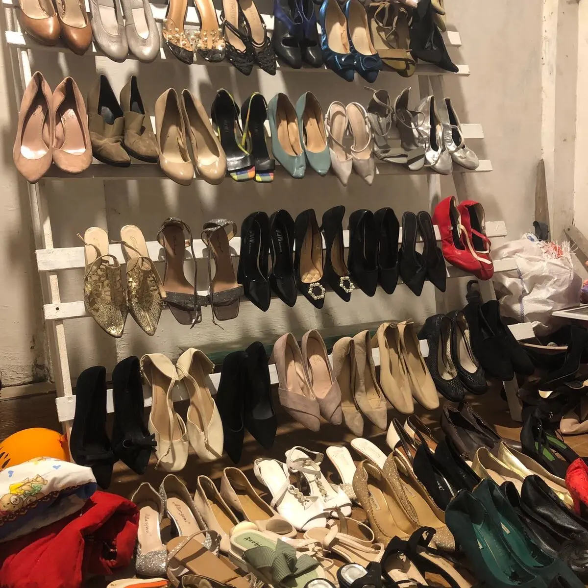 Sepatu/hells wanita