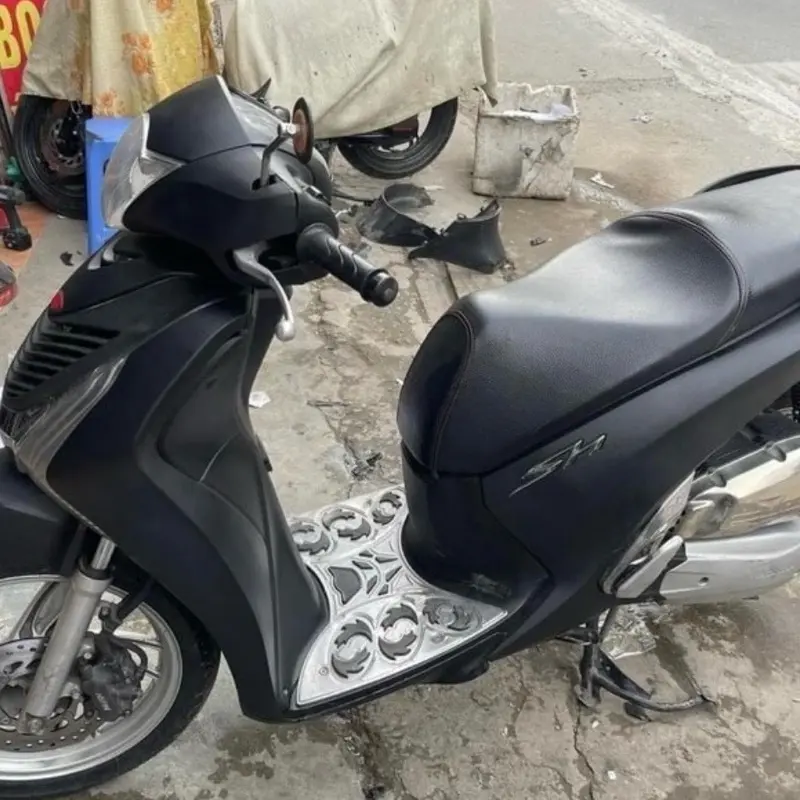 Decal đen nhám loại dày dán xe 2
