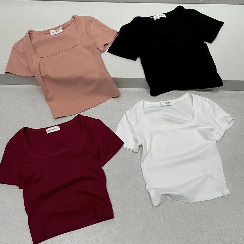 Áo phông chất liệu cotton cổ vuông 4 màu : Đỏ - Hồng - Trắng - Đen HUYENBE STORE 0