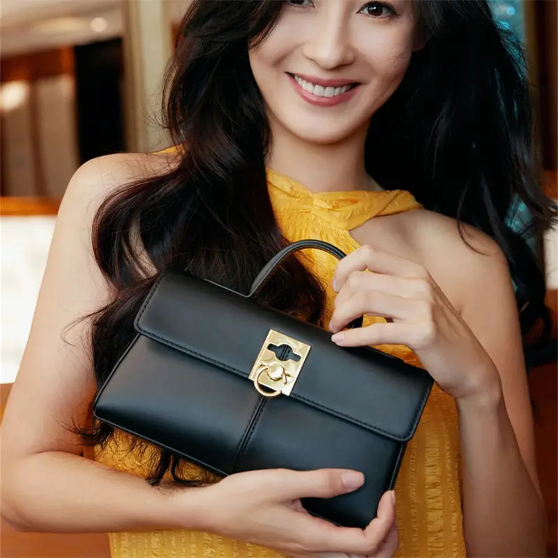 กระเป๋าผู้หญิง (Ac) Bag, เนื้ออาวุโส, CAFUNE, สไตล์ท่ายาวปานกลาง, สีเทาช้าง, เหมาะสำหรับเอกสารอย่างเป็นทางการและการเดินทาง, กระเป๋าสะพายข้าง กระเป๋าสะพายข้าง กระเป๋าผู้หญิง
