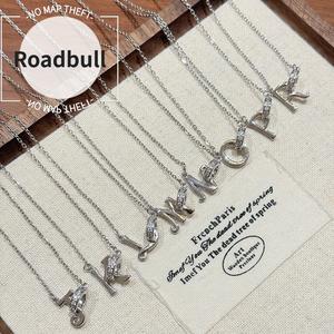 ROADBULLオリジナルダイヤモンド払ういき26テキストネックレス,女性用2026新しい,おお手頃贅沢なニッチデザイン,チタン鋼鉄製,色褪せたせたせない鎖骨チェーン,カスタムメイド