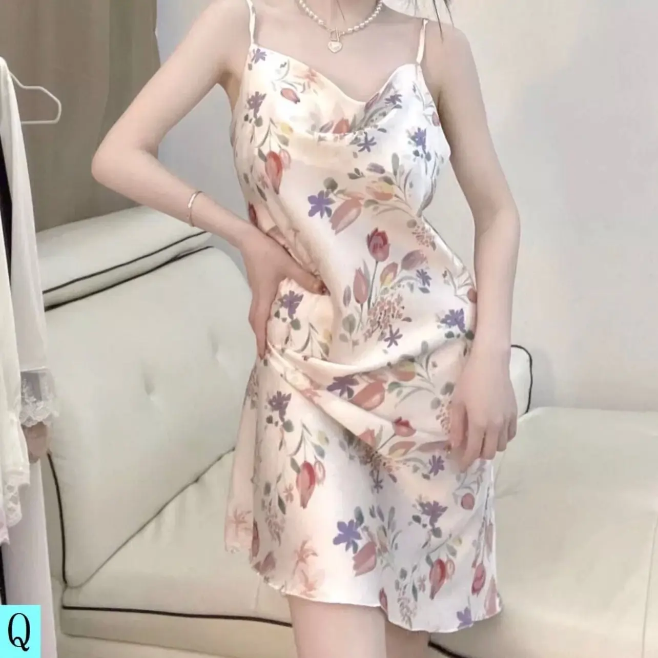 Váy ngủ lụa cao cấp 2 dây cổ đổ