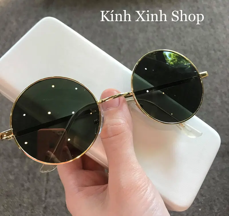 Kính râm mắt tròn thầy bói 4