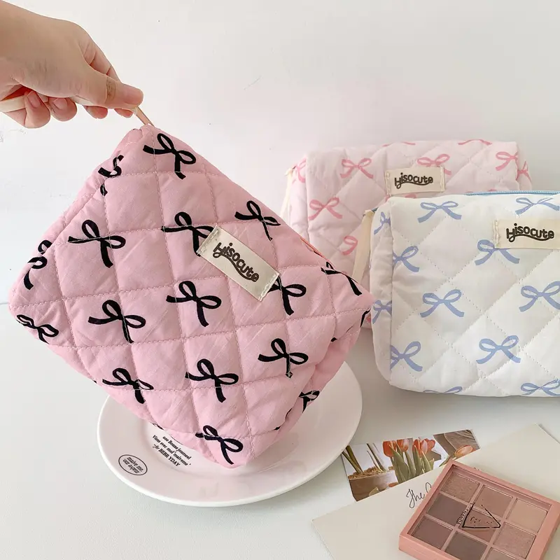 Quilted Pattern Cosmetic Organizer Bag, 1 Count Large Capacity Makeup Bag with Bow Pattern, Portable Travel Storage Bag, Home Organizer 4
