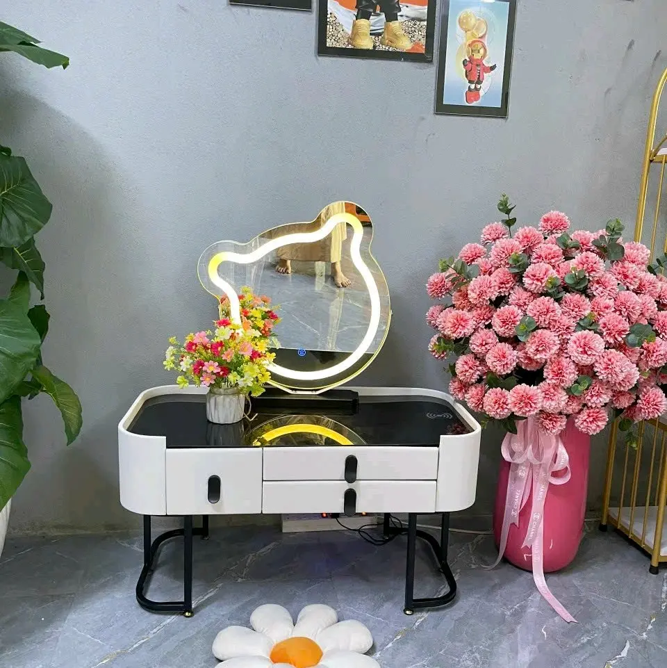 bàn trang điểm có đèn