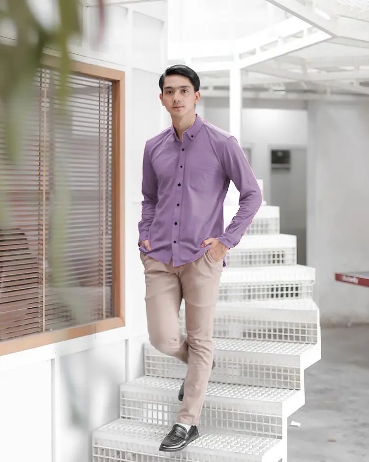 Kemeja Warna Lilac Pria Slimfit Lengan Panjang