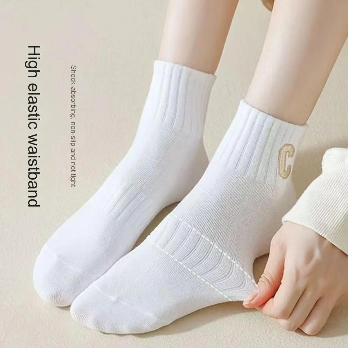 Socks Women's Polyester Mid-Tube Socks Summer Thin Sweat-Absorbent Breathable Sports Socks Spring and Autumn Letter C Medium Short-Tube Women's Socks