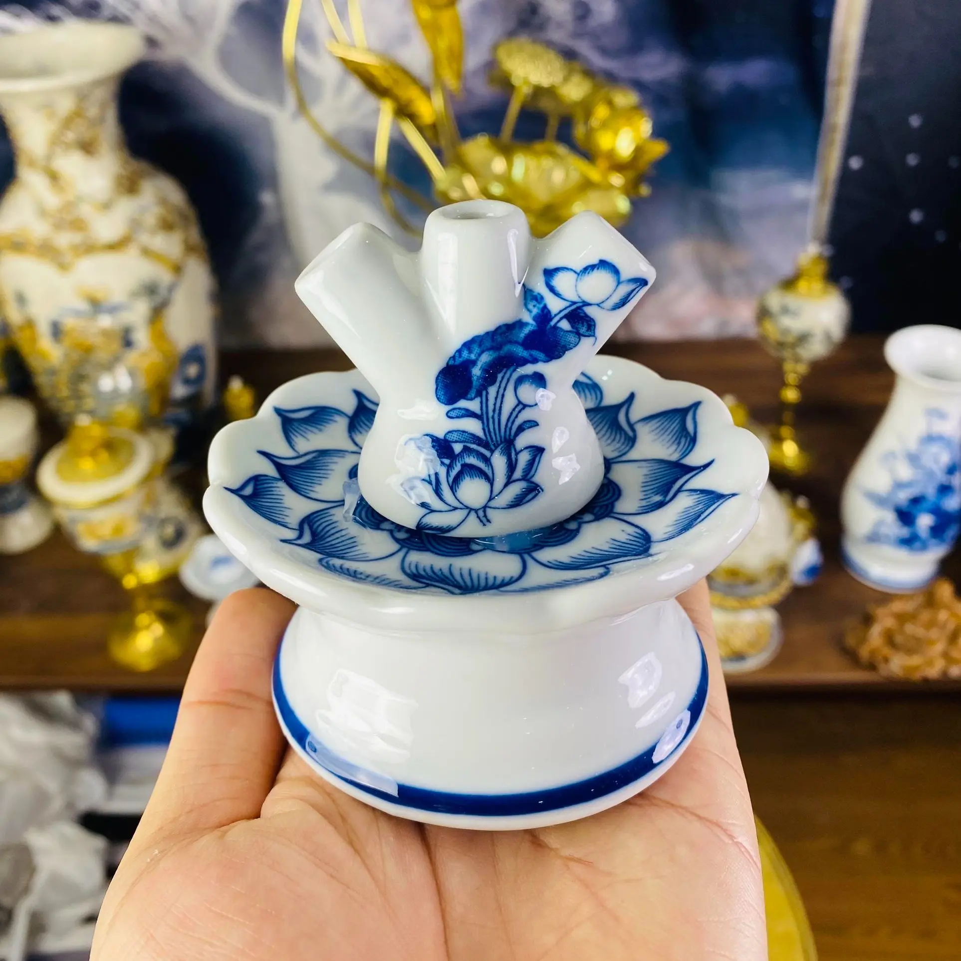 Chân cắm trên ban thờ An Phu Sen Gốm Bát Tràng men Lam trang trí ban thờ thần tài thổ địa (tẩu 3)