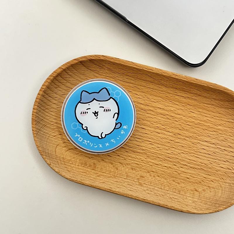 Product Introduction of Japanese Cartoon Chiikawa Magnetic Suction Bracket Cute Giikawa Lazy Bracket opposite Sex Epoxy Airbag Bracket 15