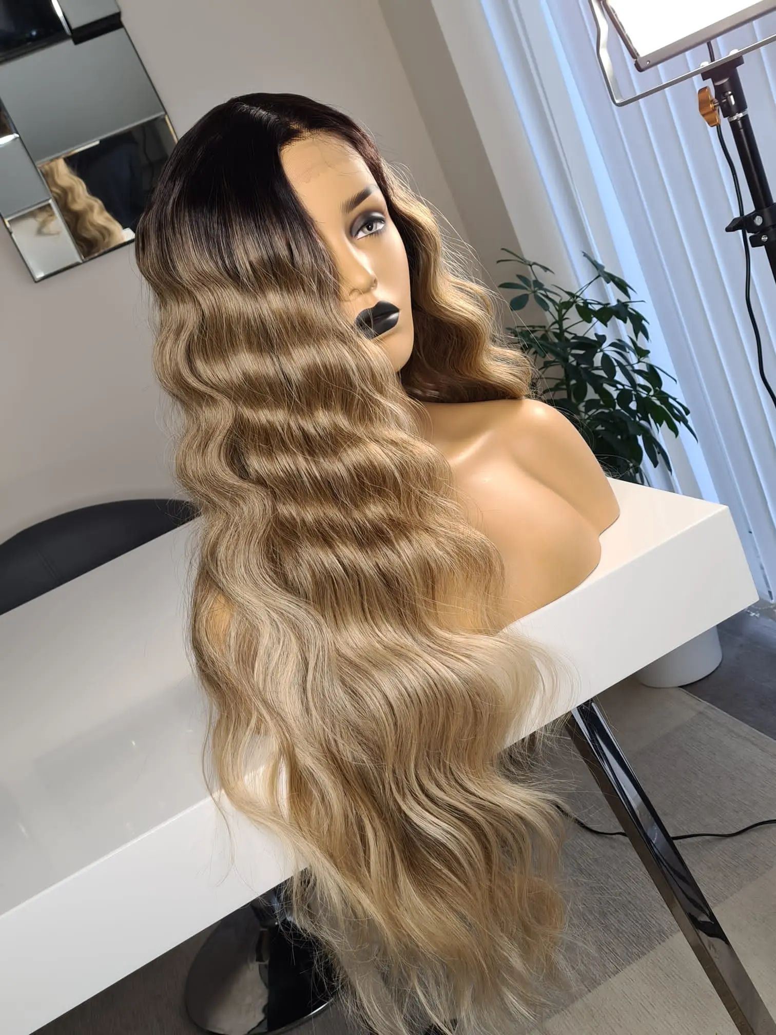 COCO (LOOSE CRIMP) T-PART WIG