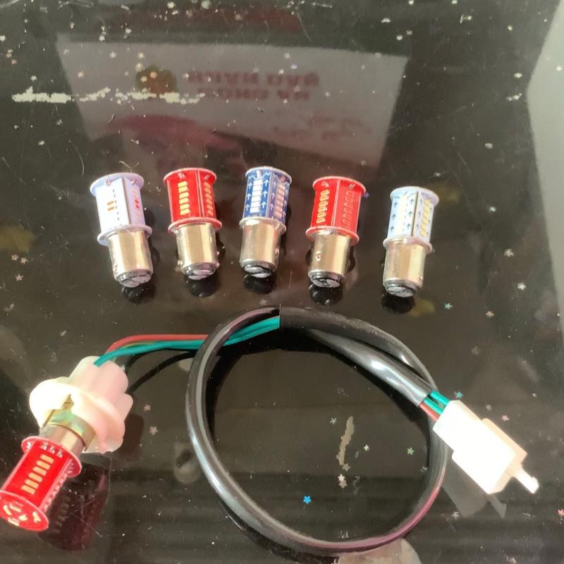 Đui đèn hậu xmen 133 kèm LED hậu nháy 12v Phụ Tùng