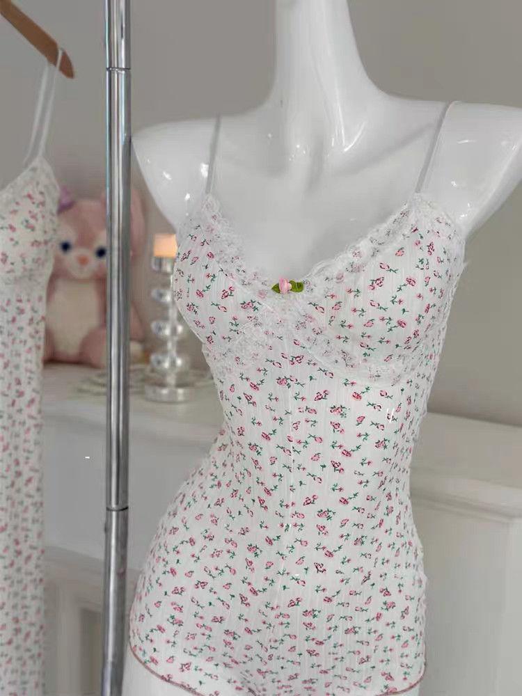 Product Introduction of Sexy Pajamas French Style Sexy Pure Desire Lace V-neck Slim Fit Floral Fresh Waist-cinching Strap Jumpsuit 6
