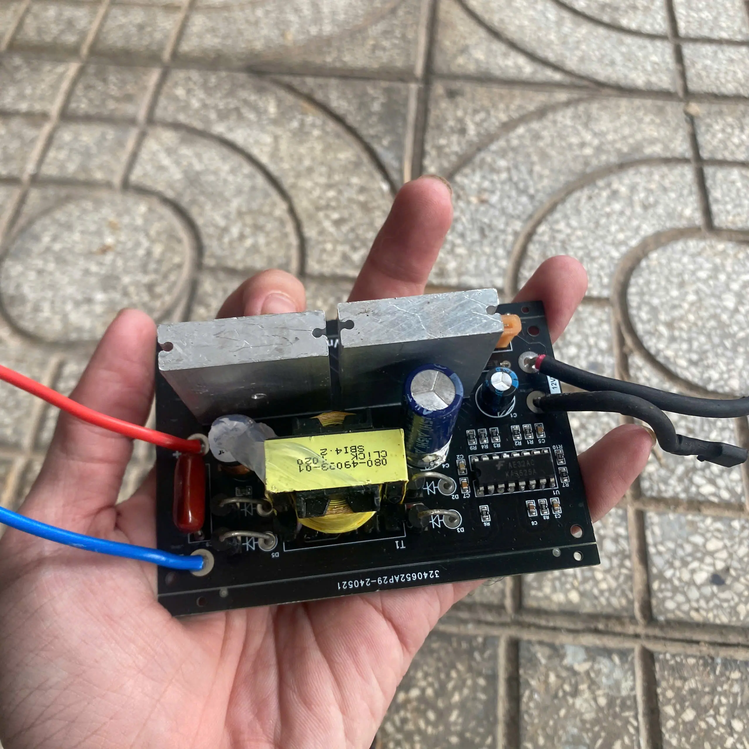 Mạch inverter 12V lên 220V DC công suất liên tục 50W - linh kiện tháo UPS TG500