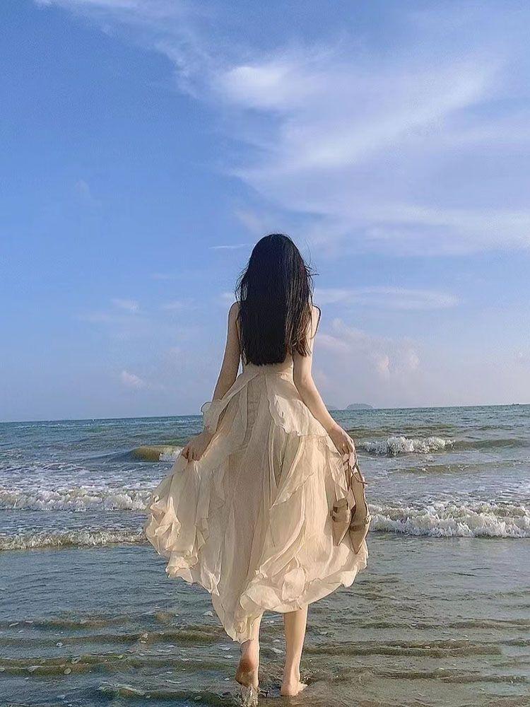 Product Introduction of 2025 French Style Beach Vacation Dress High-end Sanya Travel Outfit Super Fairy Small Stature Photo Spaghetti Strap Dress 2