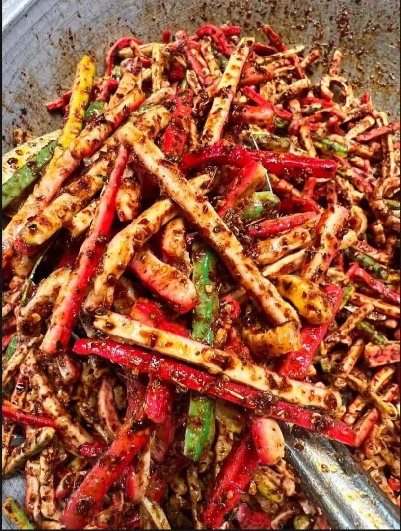 SEBLAK KURUPUK BETON 1KG SEBLAK KURUPUK BETON /JAAT PEDAS DAUN JERUK Spices