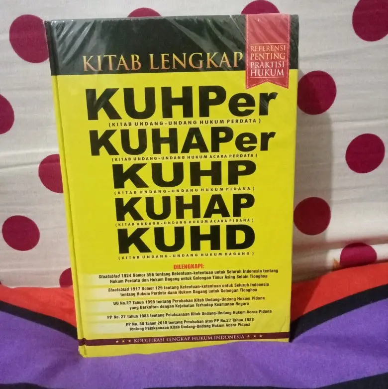 Buku Kitab lengkap KUHPER , KUHP , KUHD  refrensi penting praktis hukum
