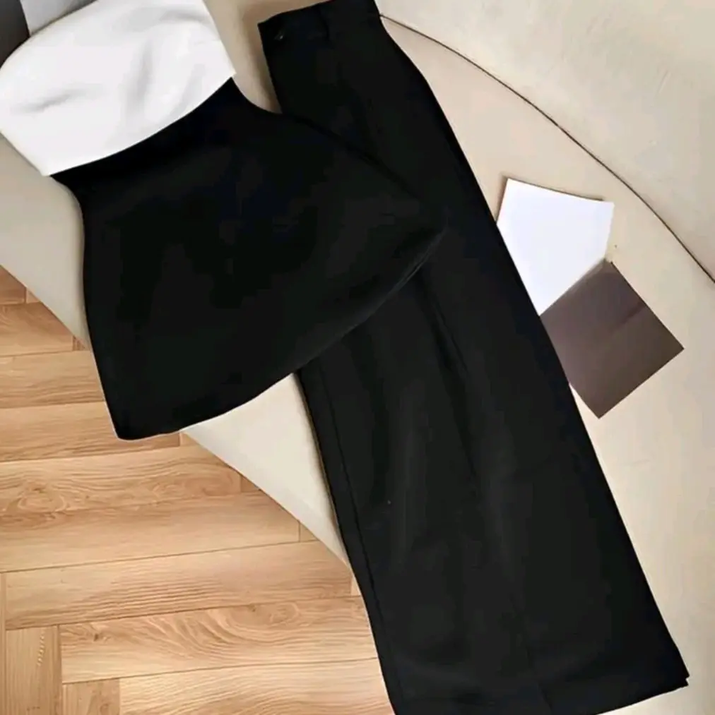 Sét kiểu nữ áo cúp quần ống xuông có túi vải chéo ý xịn đẹp ít nhăn. Sét Top dầu đi tiệc Kem. Women Voi set áo ống quần ống suông